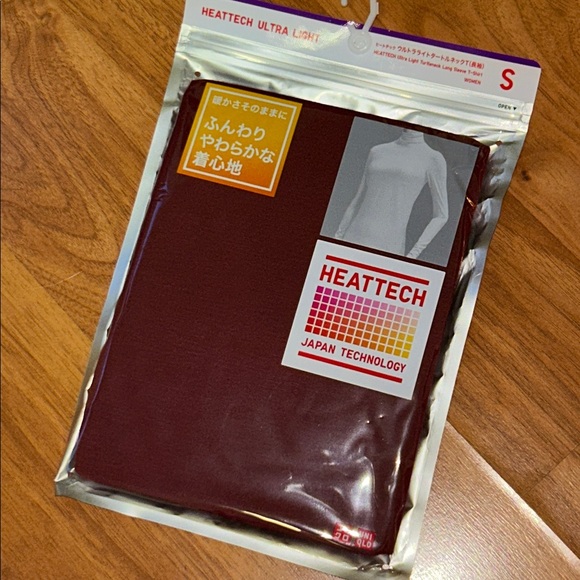 Brand New in Packaging Uniqlo HEATTECH Crew Neck Long Sleeve T-Shirt - Picture 2 of 9